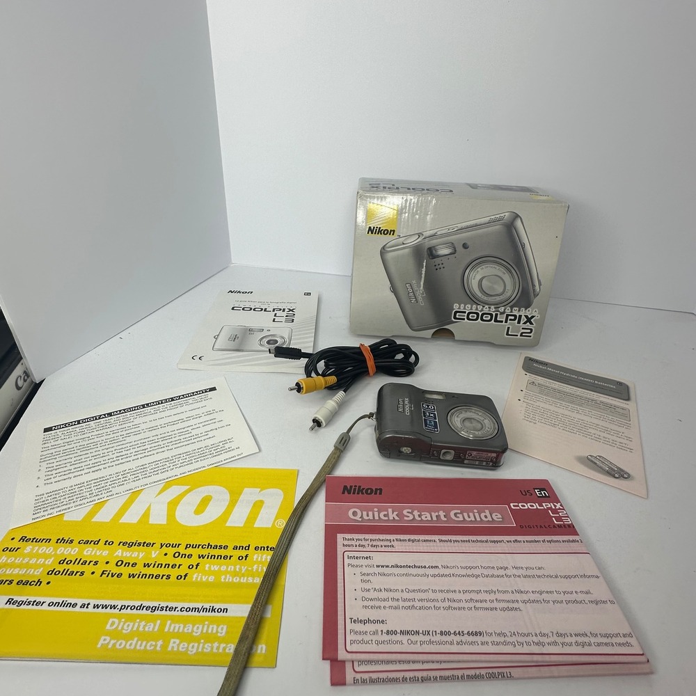 Nikon Coolpix L2 Silver 6.0MP Digital Camera 3x Optical Zoom Tested Boxed